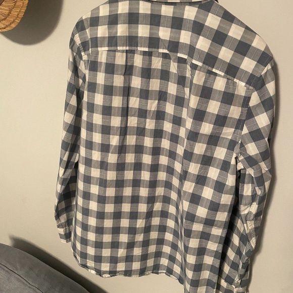 DKNY Large button down - Picture 3 of 3